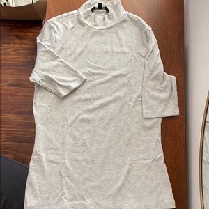 Banana Republic Mock neck short sleeve knit top